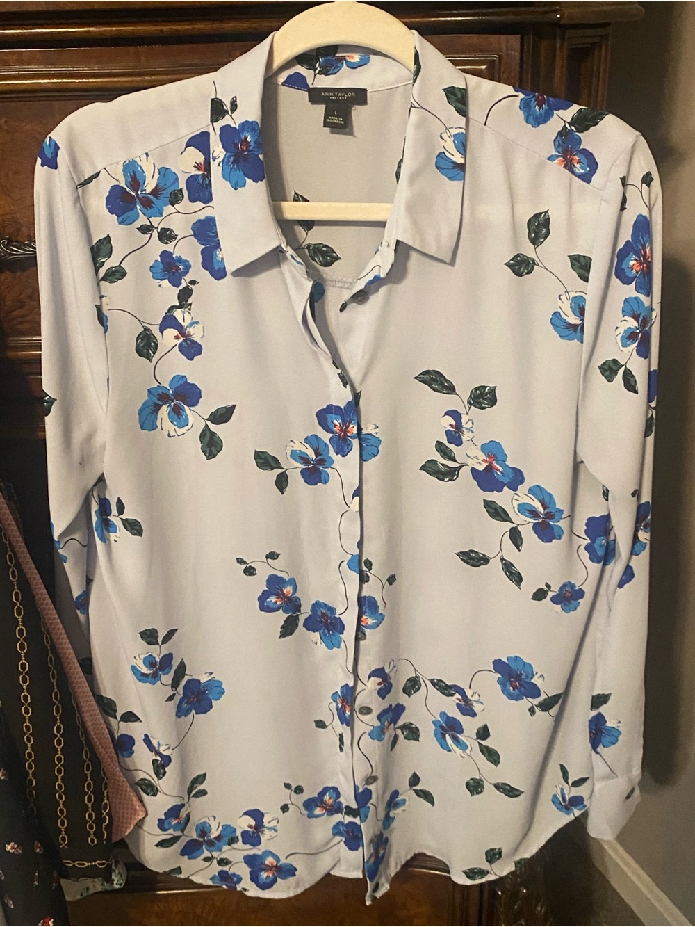 Ann Taylor blue floral button up blouse